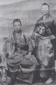 高杉晋作(左)と伊藤博文(右)