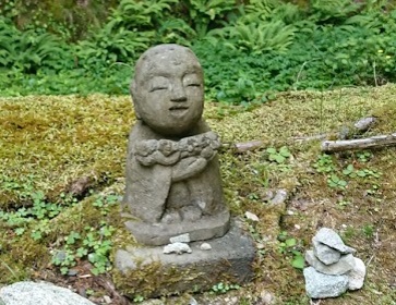 京都　三千院の「わらべ地蔵」